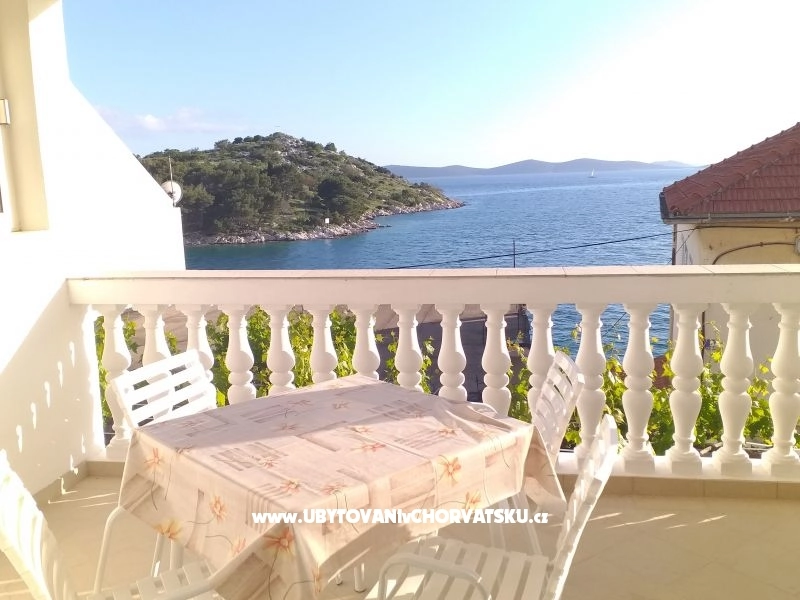 Apartment Ivan (15m from  beach) - Vodice