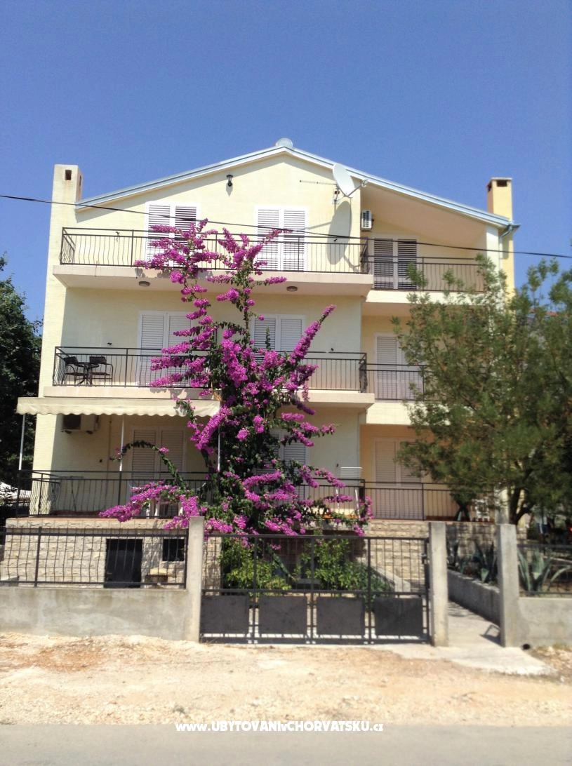 Apartmani Mara  - Biograd