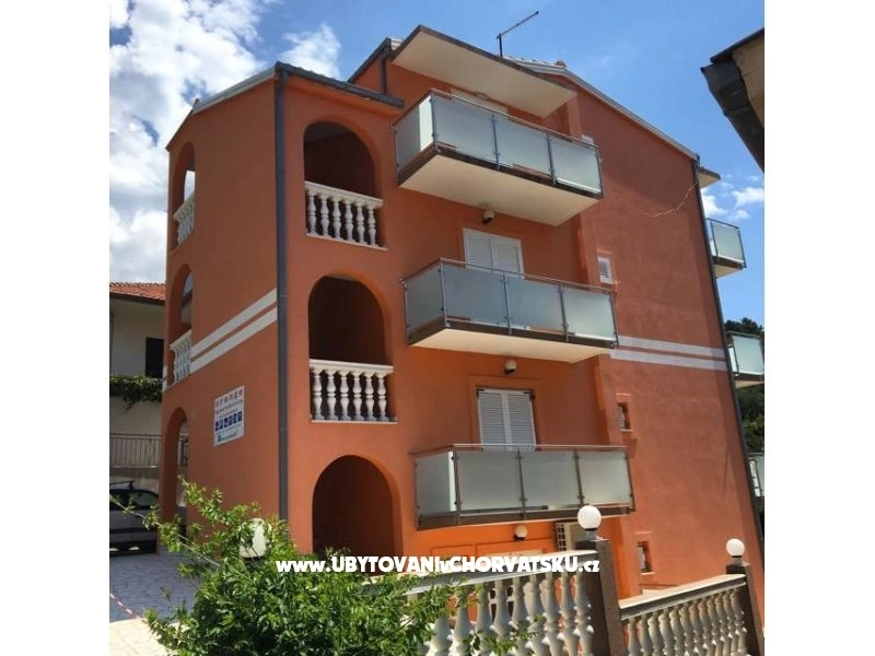 Apartments ORANGE - Podgora